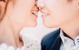 オールオン4をしている芸能人はいる？見た目の自然さと選ばれる理由を解説